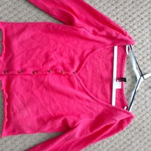 hey guys!:) I'm selling this beautiful pink top!